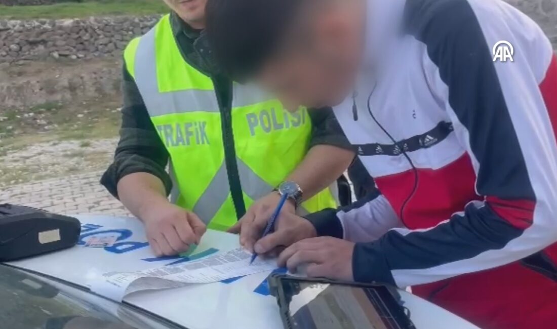 Afyonkarahisar’da otomobiliyle drift yapan ehliyetsiz sürücüye, 45 bin 210 lira