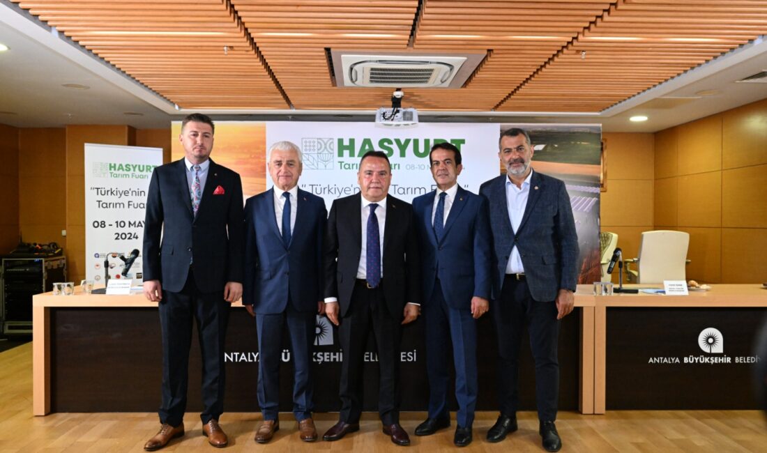     Antalya Büyükşehir Belediye Başkanı Muhittin Böcek, Türkiye’nin ilk