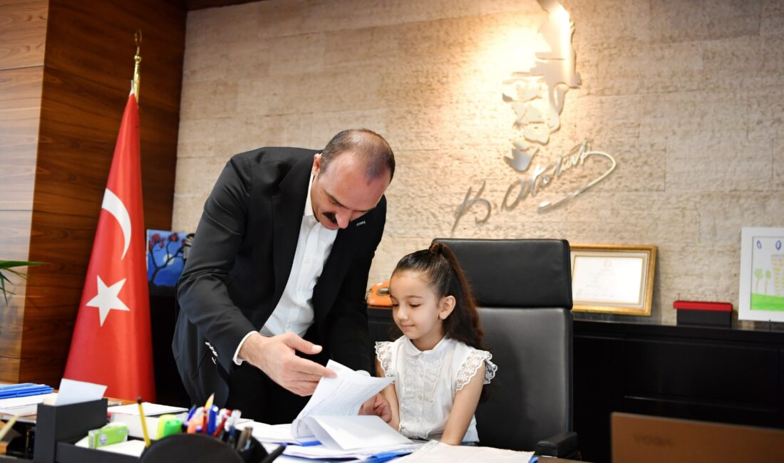 Antalya Konyaaltı Belediye Başkanı Cem Kotan, 23 Nisan Ulusal Egemenlik