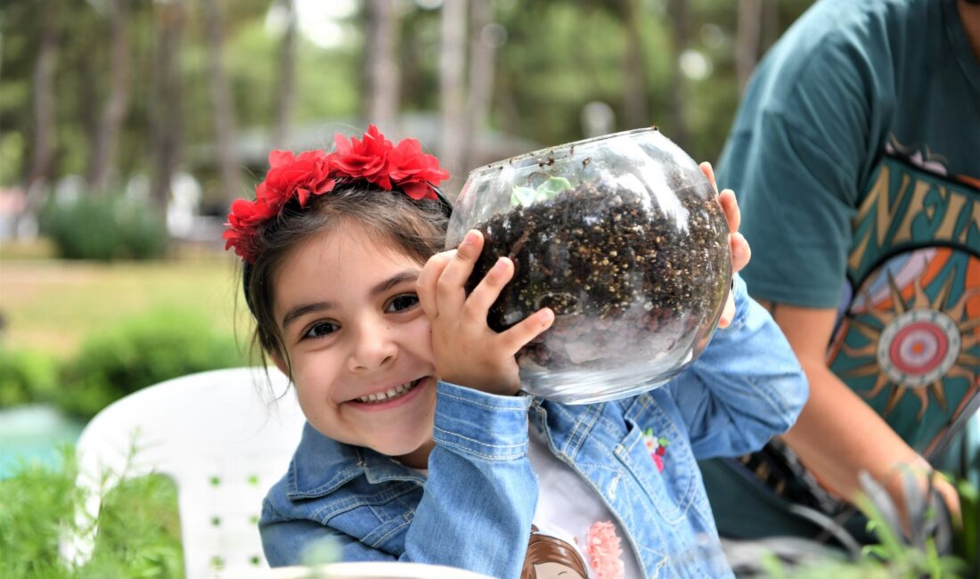 Antalya Konyaaltı Belediyesi’nin Anneler Günü için düzenlediği “Bir Tutam Yeşillik,