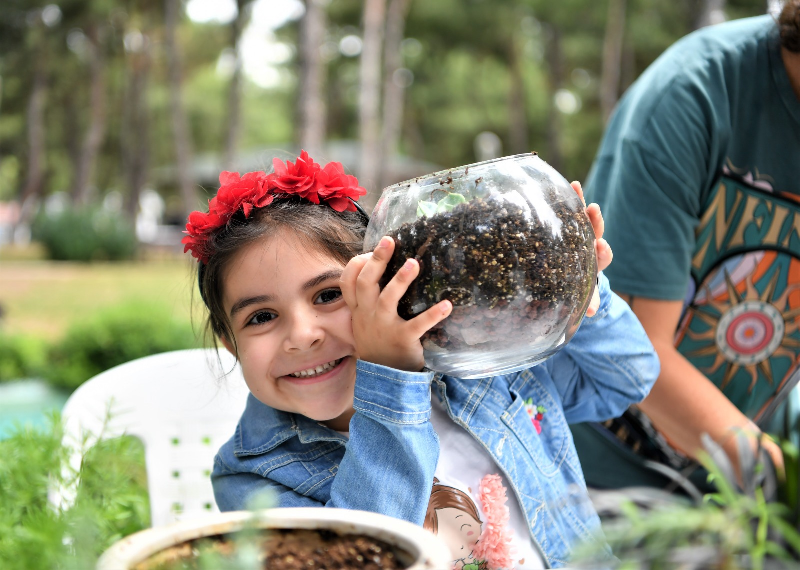 Antalya Konyaaltı Belediyesi’nin Anneler Günü için düzenlediği “Bir Tutam Yeşillik,