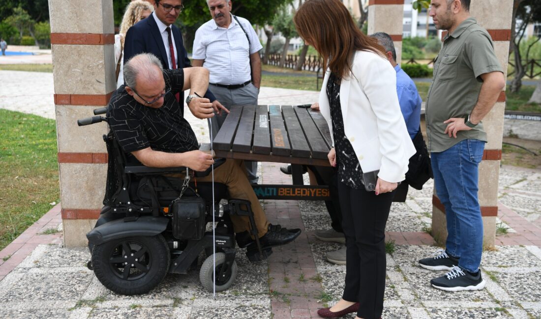 Antalya Konyaaltı Belediyesi, ilçeyi engellilerin daha rahat yaşayabileceği bir yer