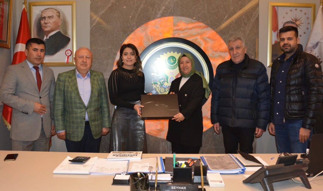   İscehisar Kaymakamı OSB Yönetim Kurulu Başkanı Özlem Kılıçtürk, OSB