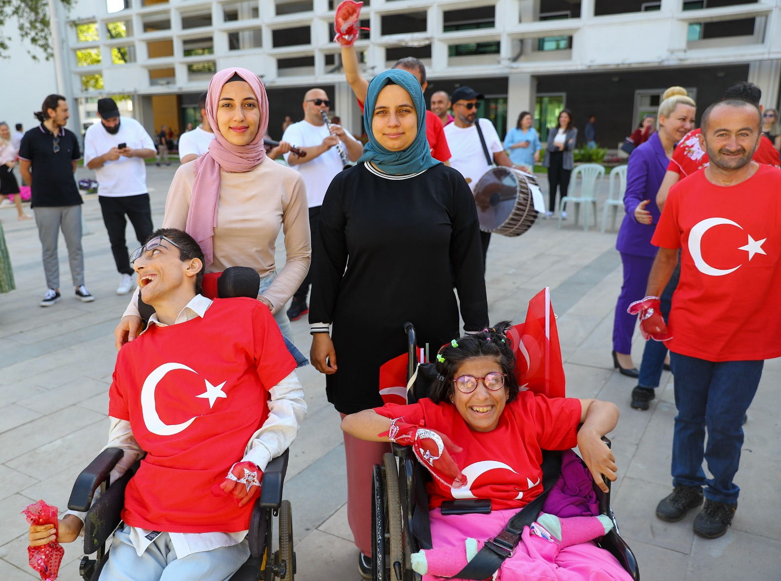 Antalya Büyükşehir Belediyesi, 10-16 Mayıs Engelliler Haftası kapsamında bir günlük