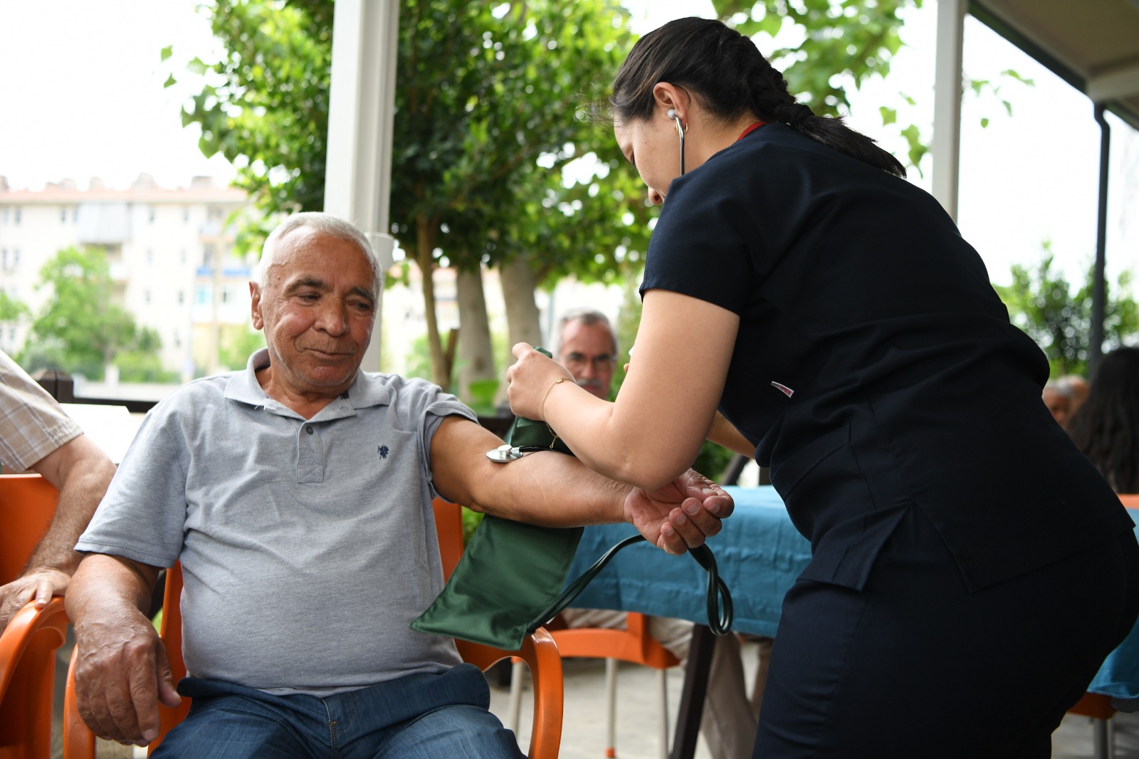   Antalya Konyaaltı Belediyesi, 17 Mayıs Hipertansiyon Günü’nde ilçe sakinlerinin