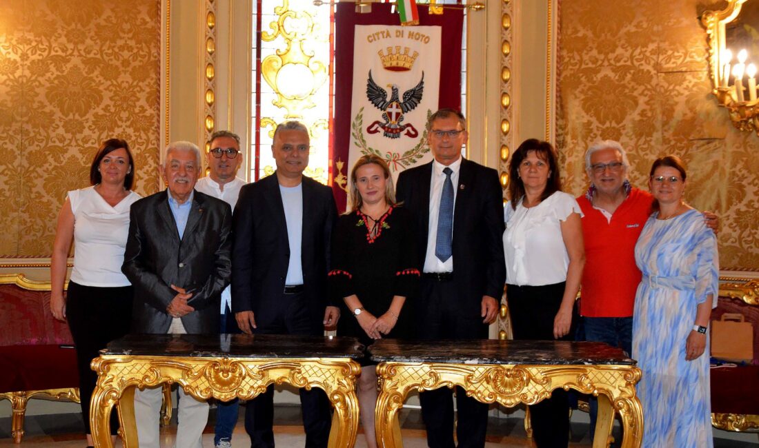 Antalya Muratpaşa Belediye Başkanı Ümit Uysal, gelecek yıldan itibaren her