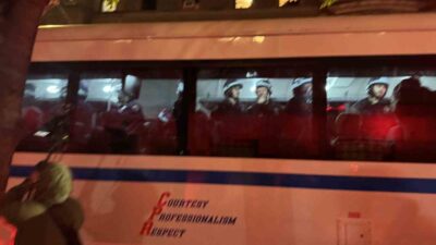 ABD’deki Columbia Üniversitesi’nde Filistin’e destek gösterilerini sürdüren öğrenciler okul binasını