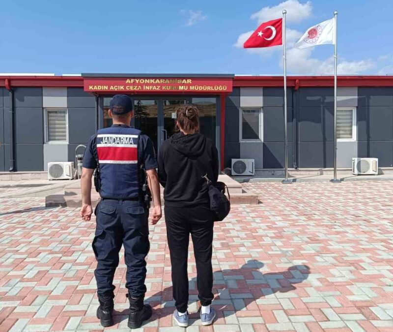 Afyonkarahisar İl Jandarma Komutanlığı 3 yıl kesinleşmiş hapis cezası bulunan