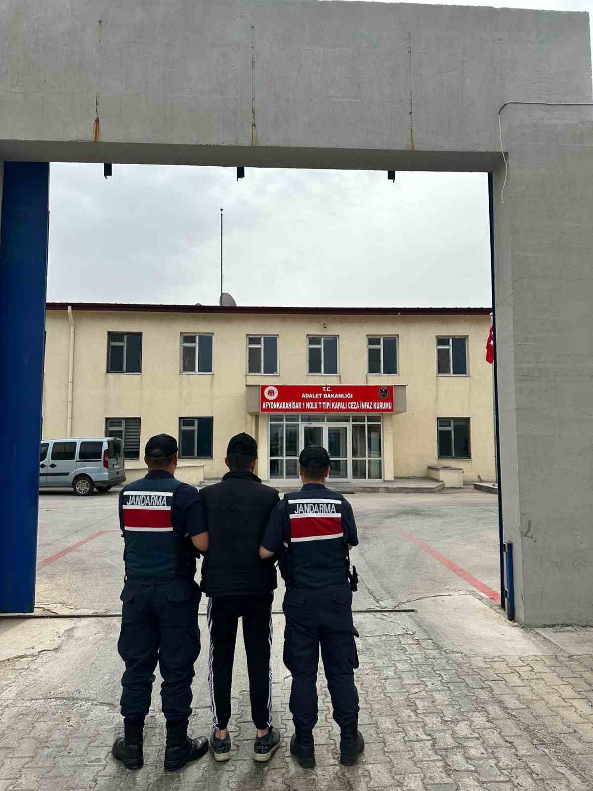 Afyonkarahisar’da uyuşturucu madde satma suçundan 9 yıl 4 ay 15