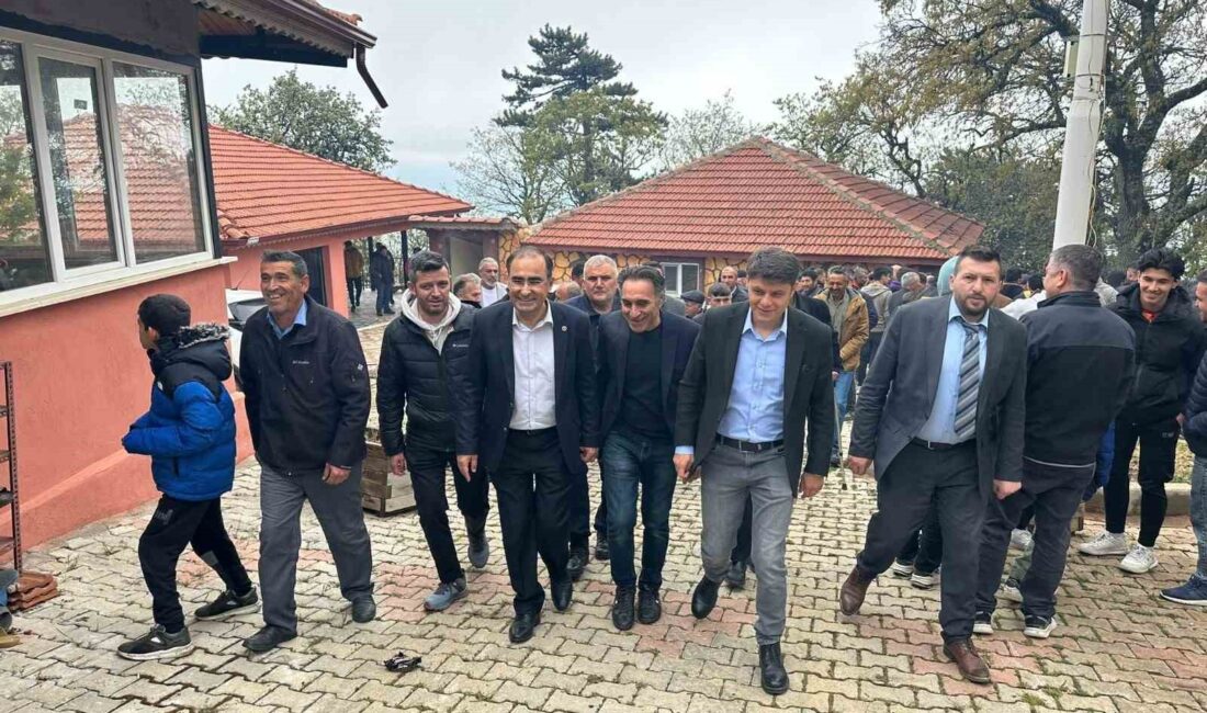 Afyonkarahisar’ın Sandıklı ilçesine bağlı Akharım beldesinde öğle namazı sonrası yağmur