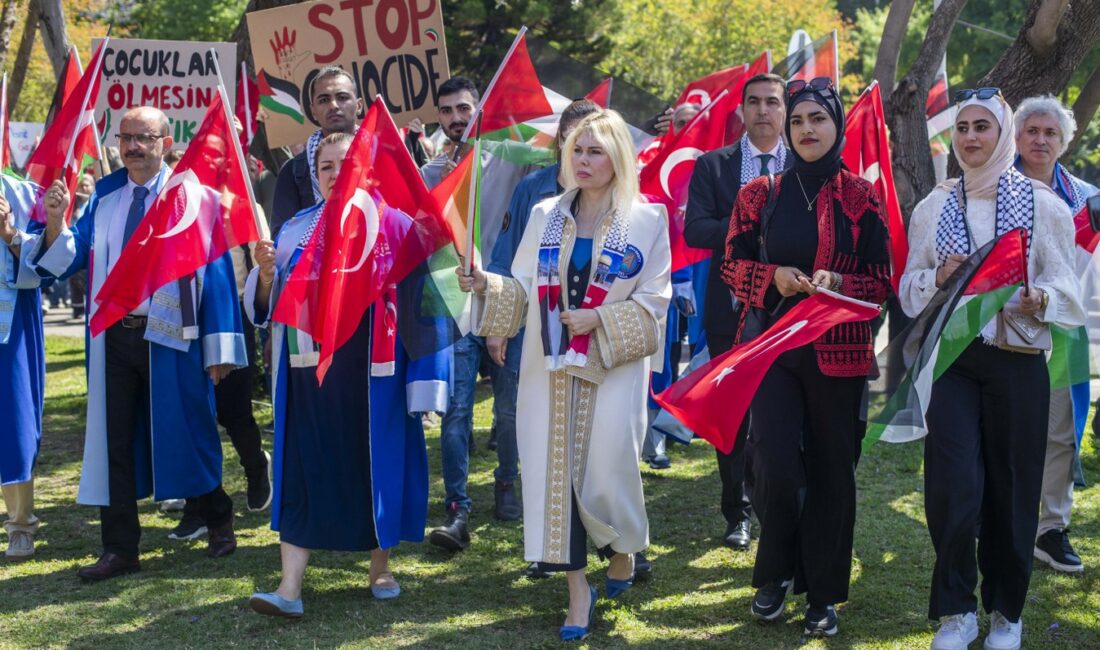     Akdeniz Üniversitesi Rektörü Prof. Dr. Özlenen Özkan, Filistinli