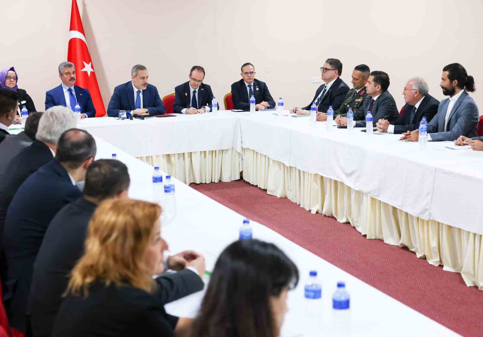Dışişleri Bakanı Hakan Fidan, Banjul’da Gambiya Cumhurbaşkanı Adama Barrow ile
