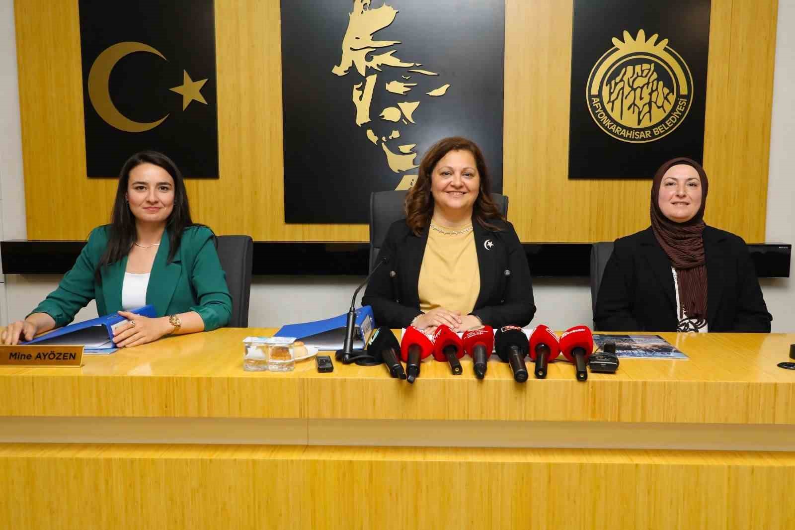 Afyonkarahisar Belediye Başkanı Burcu Köksal, belediye çalışanları için verdikleri sözü