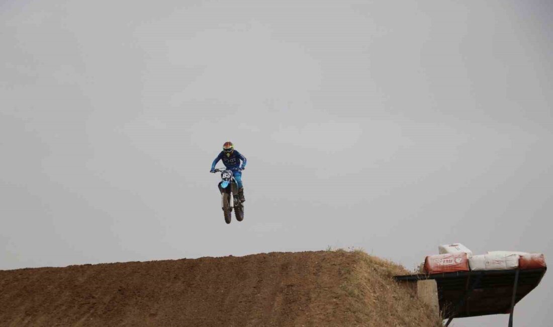 Türkiye Motosiklet Federasyonu Başkanı Bekir Yunus Uçar, motokros sporuna ilgilinin