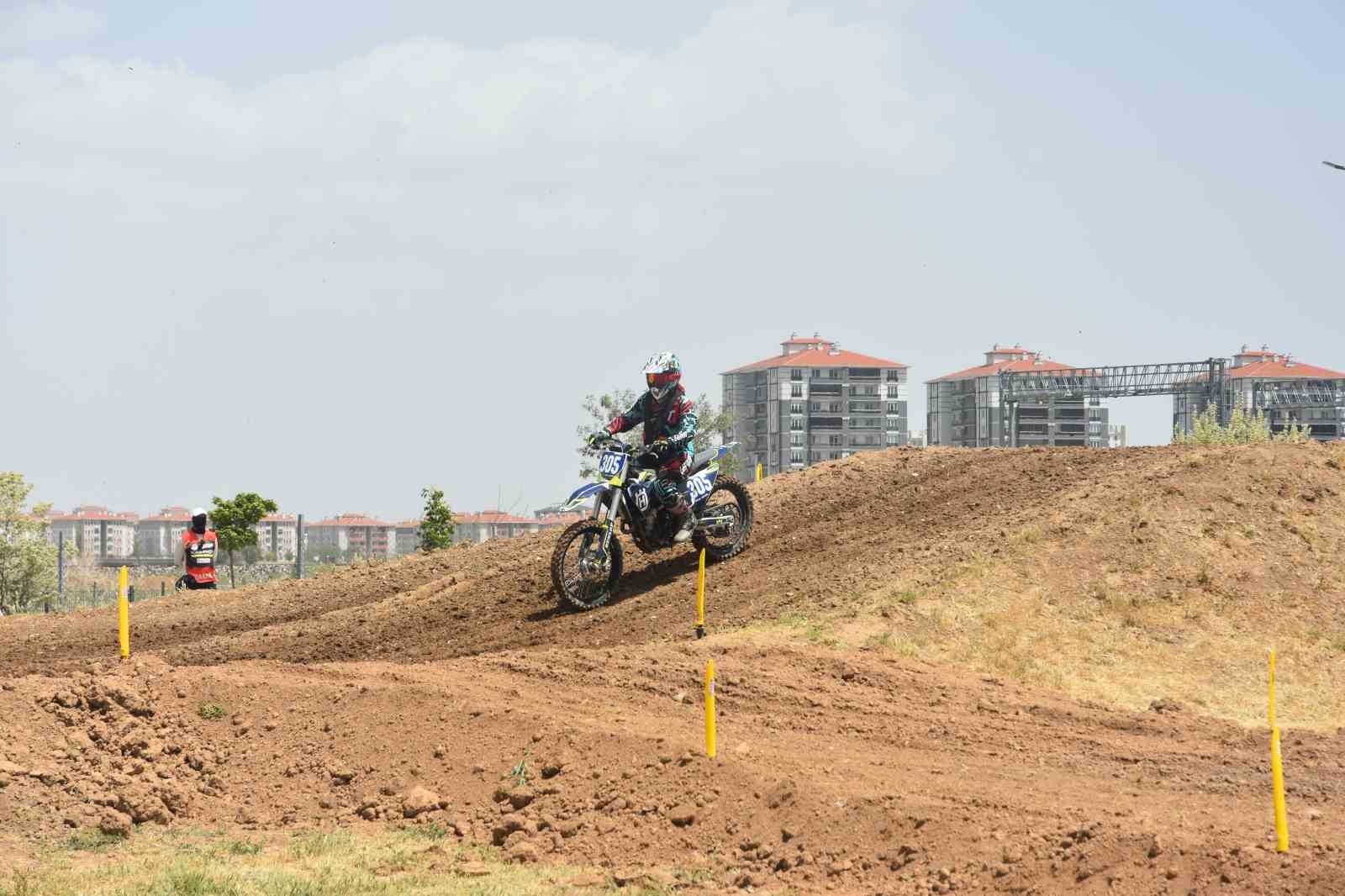 Türkiye Motosiklet Federasyonu Başkanı Bekir Yunus Uçar, Türkiye Motokros etabının