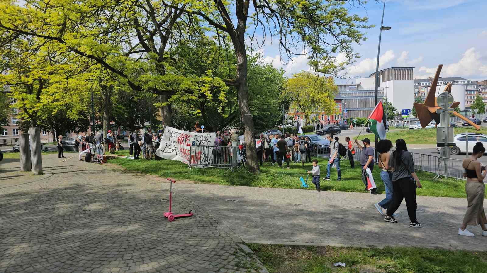 BELÇİKA’DA İSRAİL’E YAPILAN SİLAH SATIŞI PROTESTOSU EDİLDİ