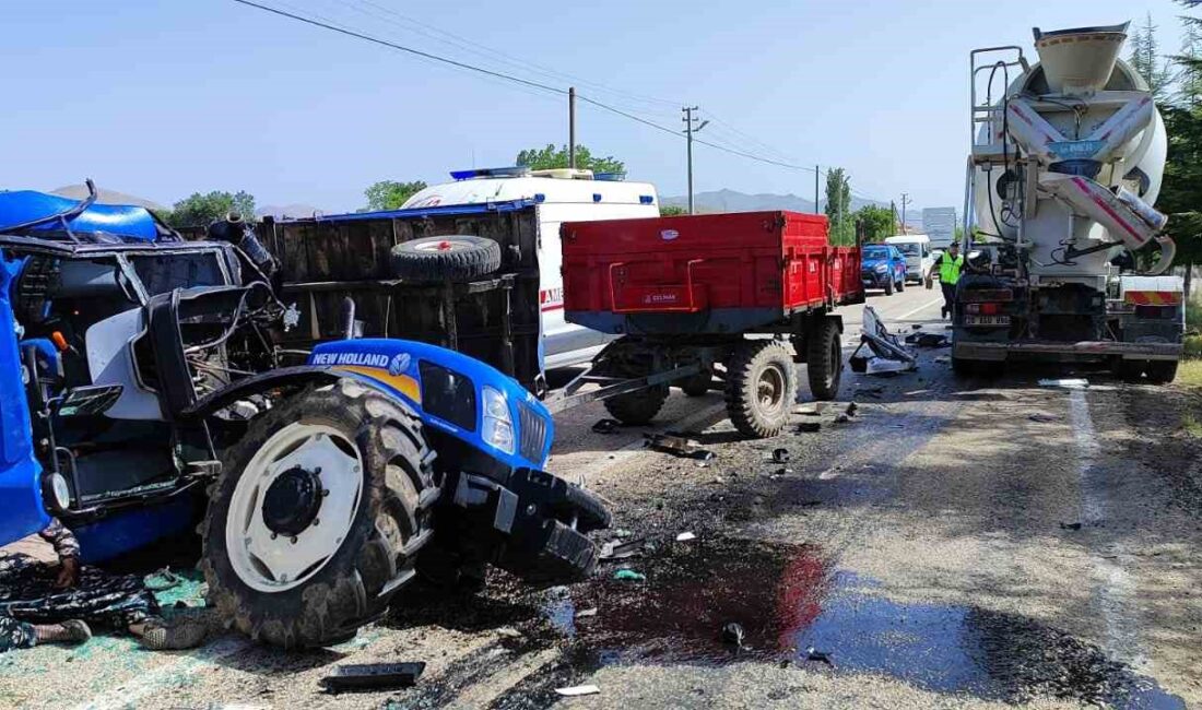 Afyonkarahisar’ın Dinar ilçesinde beton mikseri ile traktörün çarpıştığı kazada biri