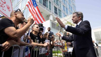 ABD Dışişleri Bakanı Antony Blinken, Tel Aviv’de İsrailli esirlerin yakınlarından