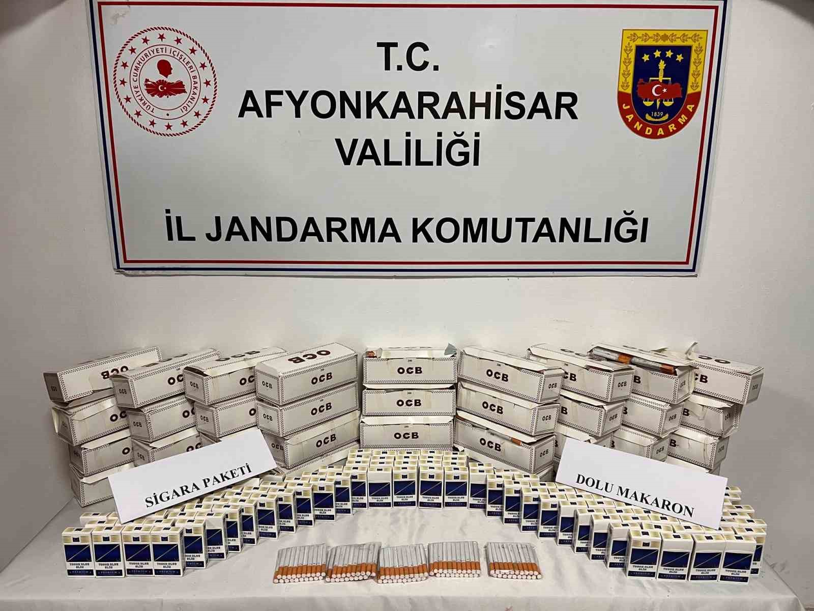 Afyonkarahisar’ın Bolvadin ilçesinde bir eve baskın düzenleyen jandarma ekipleri 7