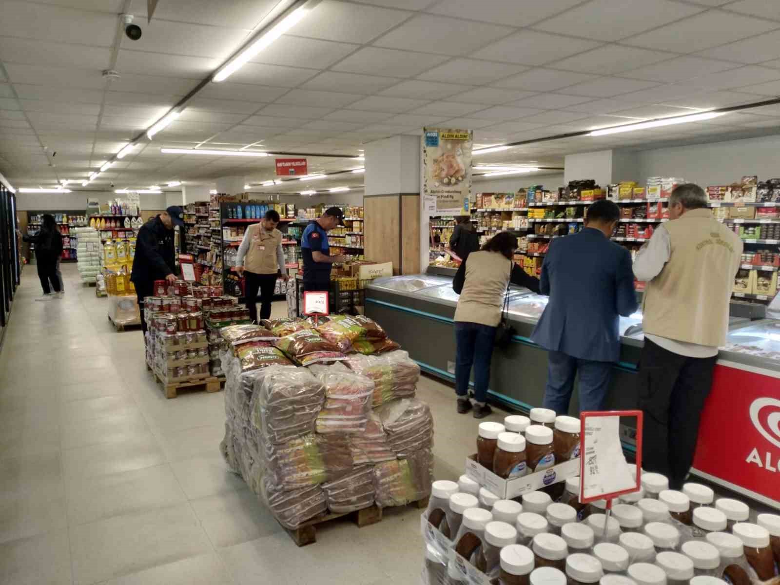 AFYONKARAHİSAR’IN BOLVADİN İLÇESİNDE MARKETLERE YÖNELİK HİJYEN VE ÜRÜN FİYAT DENETİMİ