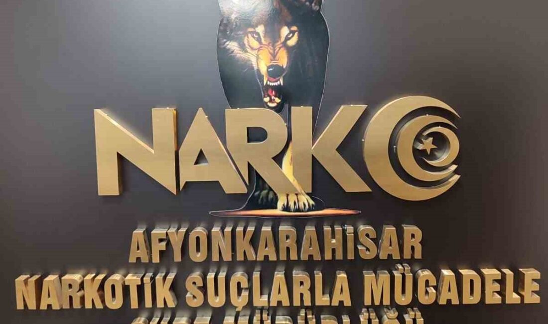 Afyonkarahisar’da dolmuş şoförlüğü yapan uyuşturucu satıcısı, polisin başarılı takibi sonrası