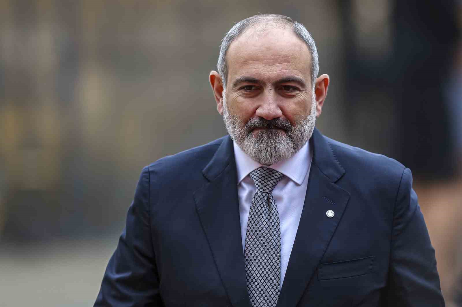 Ermenistan parlamentosunda milletvekillerinin sorularını yanıtlayan Ermenistan Başbakanı Nikol Paşinyan, tarihi