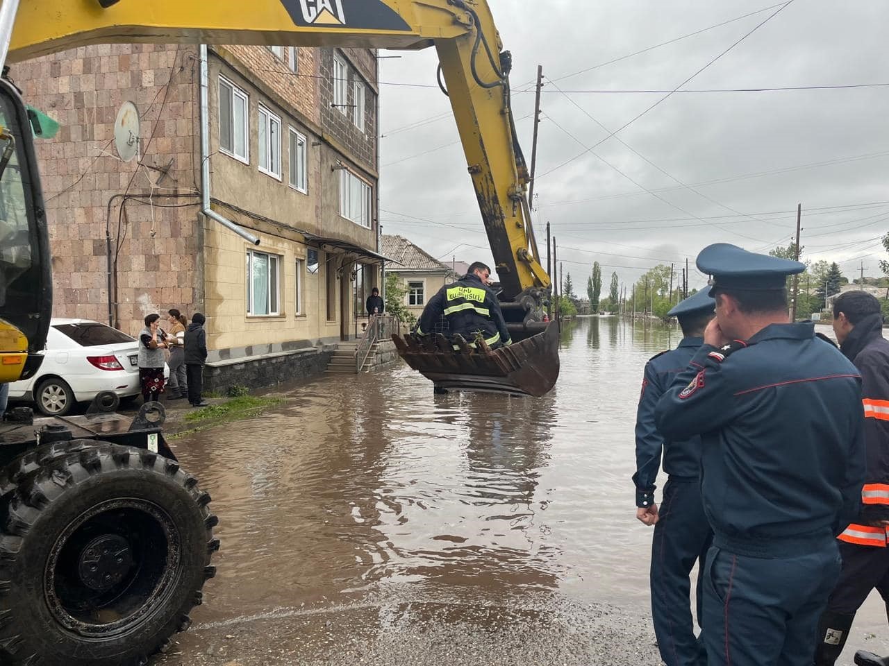 Ermenistan’ın kuzeyindeki Lori ve Tavuş bölgelerinde meydana gelen sel felaketinde