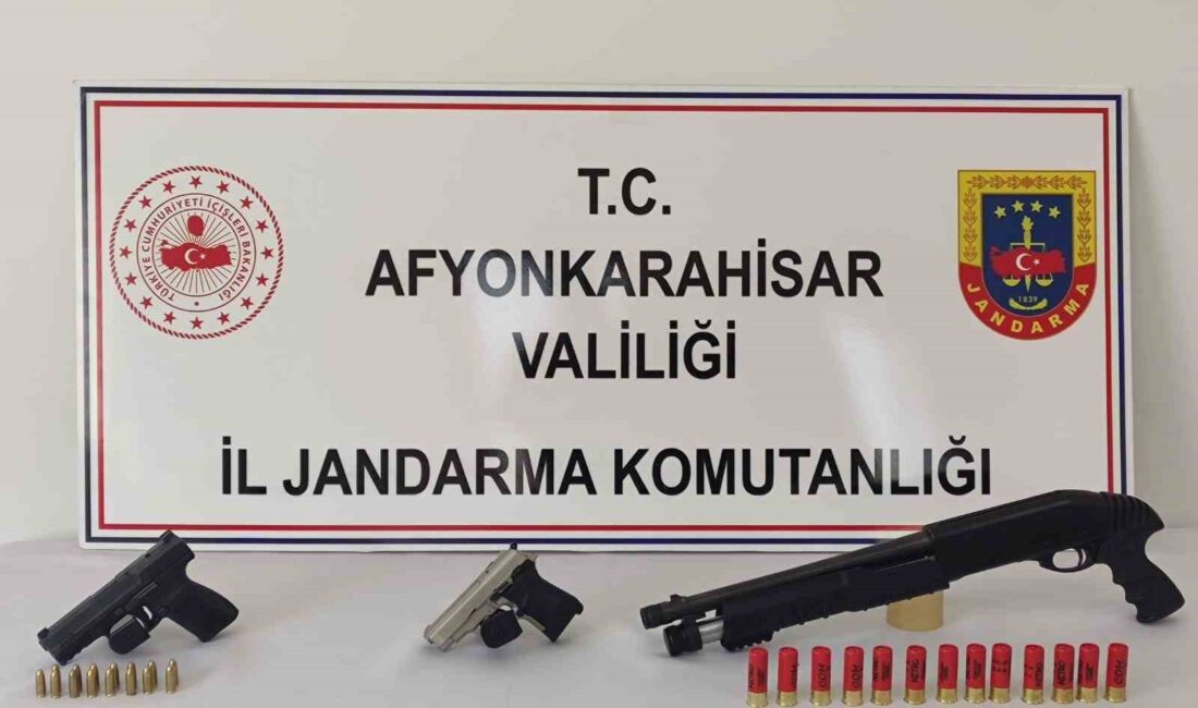 İL JANDARMA KOMUTANLIĞI EKİPLERİ HAVAYA ATEŞ EDEREK GENEL GÜVENLİĞİ TEHLİKEYE