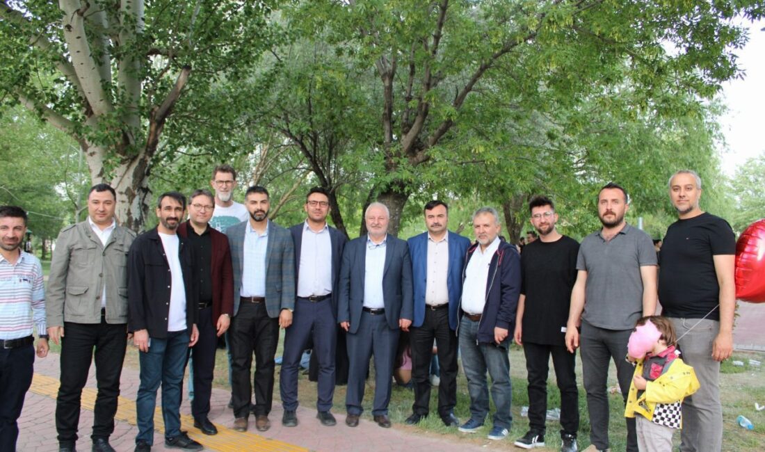 Afyonkarahisar’da Sağlık-Sen Üniversite Şubesi tarafından hemşireler haftası etkinliği düzenlendi. Sağlık-Sen