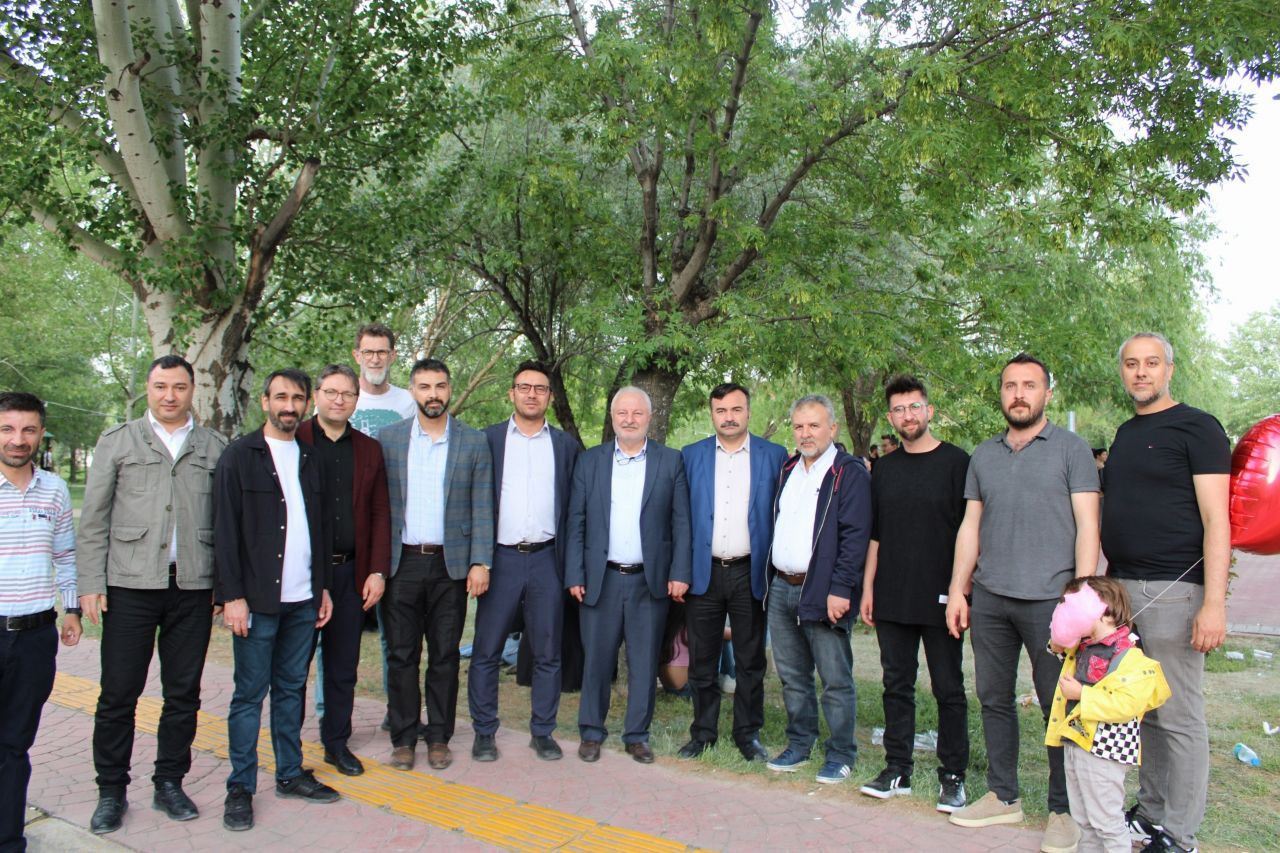 Afyonkarahisar’da Sağlık-Sen Üniversite Şubesi tarafından hemşireler haftası etkinliği düzenlendi. Sağlık-Sen