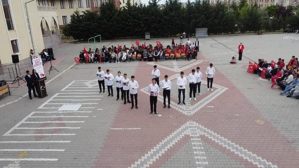 Afyonkarahisar’ın ilçelerinde 19 Mayıs Gençlik ve Spor Bayramı dolayısıyla kutlamalar