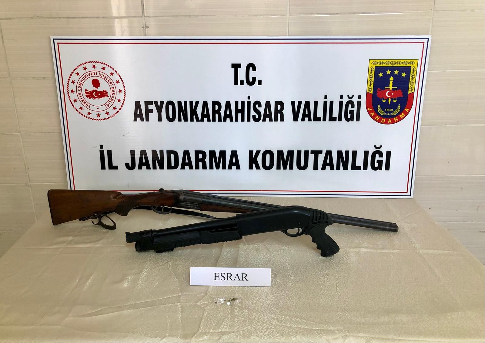 Afyonkarahisar İl Jandarma Komutanlığınca, çalışmalar neticesinde; İscehisar ilçesi, Çalışlar köyünde
