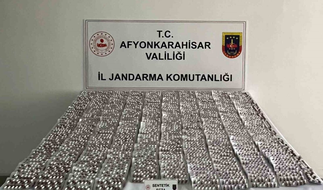 Afyonkarahisar’da jandarma ve polis tarafından yapılan ortak operasyonda zehir tacirleri