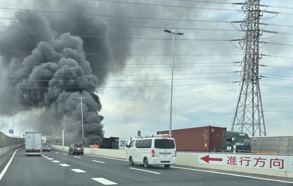 Japonya’da 4 kamyon ve 3 otomobilin karıştığı zincirleme kaza sonucu