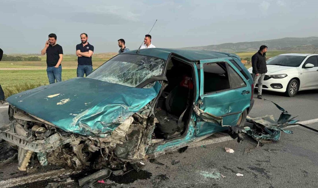 Afyonkarahisar’da kafa kafaya çarpışan iki otomobilin sürücüleri yaralandı. Kaza, Çobanlar