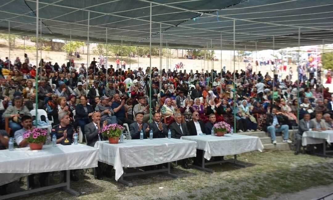 KAYABELEN 27. HAMZA ŞEYH DEDEYİ ANMA ŞENLİKLERİ COŞKUYLA GERÇEKLEŞTİRİLDİ
