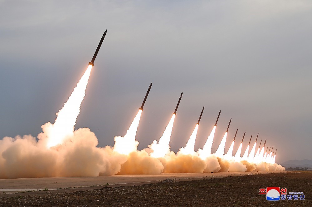Kuzey Kore, askeri gücünü sergilemek amacıyla 600 mm’lik “süper büyük