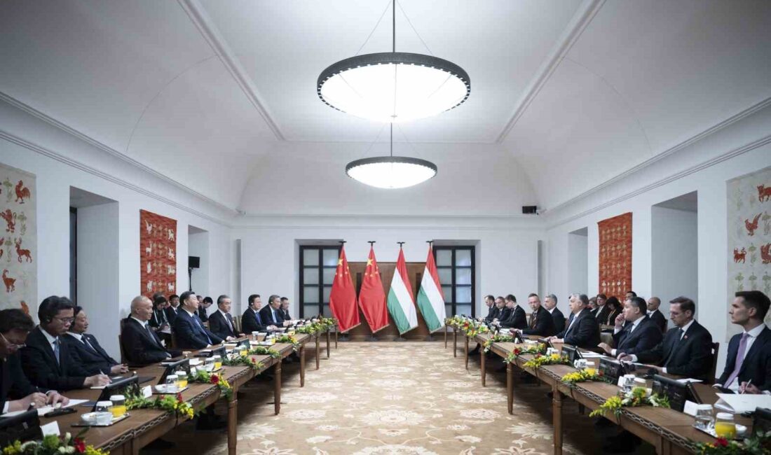 Macaristan Başbakanı Viktor Orban, Çin Devlet Başkanı Xi Jinping ile