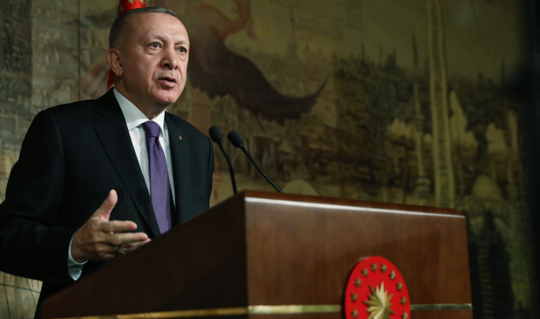 İstanbul’da yapılan Dış Ekonomik İlişkiler Kurulu Genel Kuruluna katılan Cumhurbaşkanı