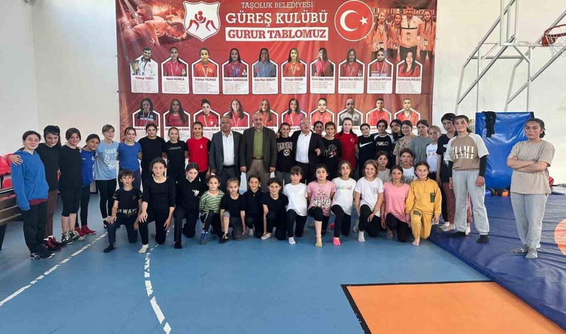 Afyonkarahisar Gençlik ve Spor İl Müdürü İsmail Hakkı Kasapoğlu ve