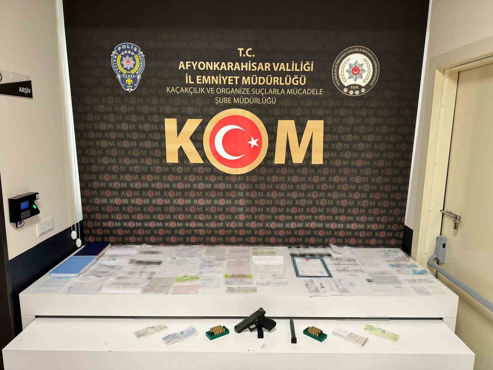 Afyonkarahisar ve Muğla’da tefecilik yaparak elde ettikleri yaklaşık 25 milyon
