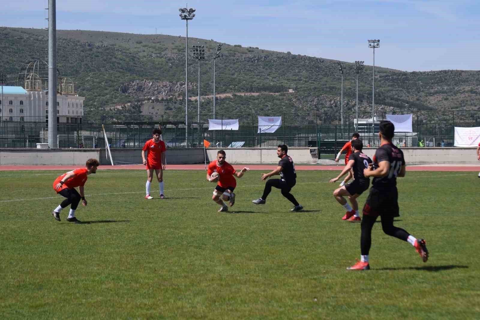 Ragbi Federasyonu Başkanı Nahit Şahin 3-5 Mayıs tarihlerinde 24 takımın