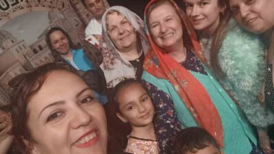 Afyonkarahisar Sandıklı Gönüllü Hanımlar Derneği tiyatro ekibinin çıktığı Anadolu Turnesinde