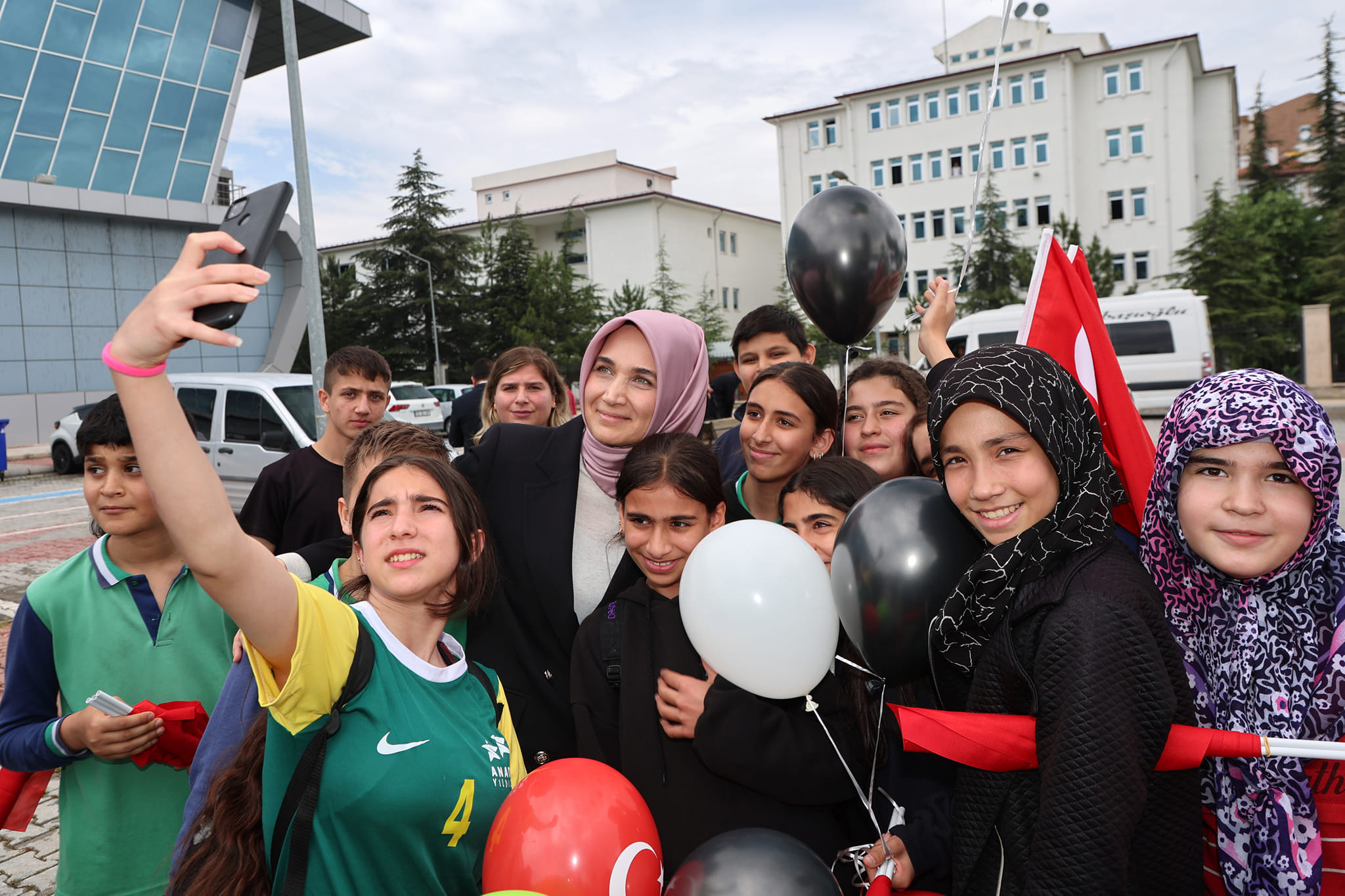 Vali Doç. Dr. Kübra Güran Yiğitbaşı, Afyonkarahisar Valiliği ve İl