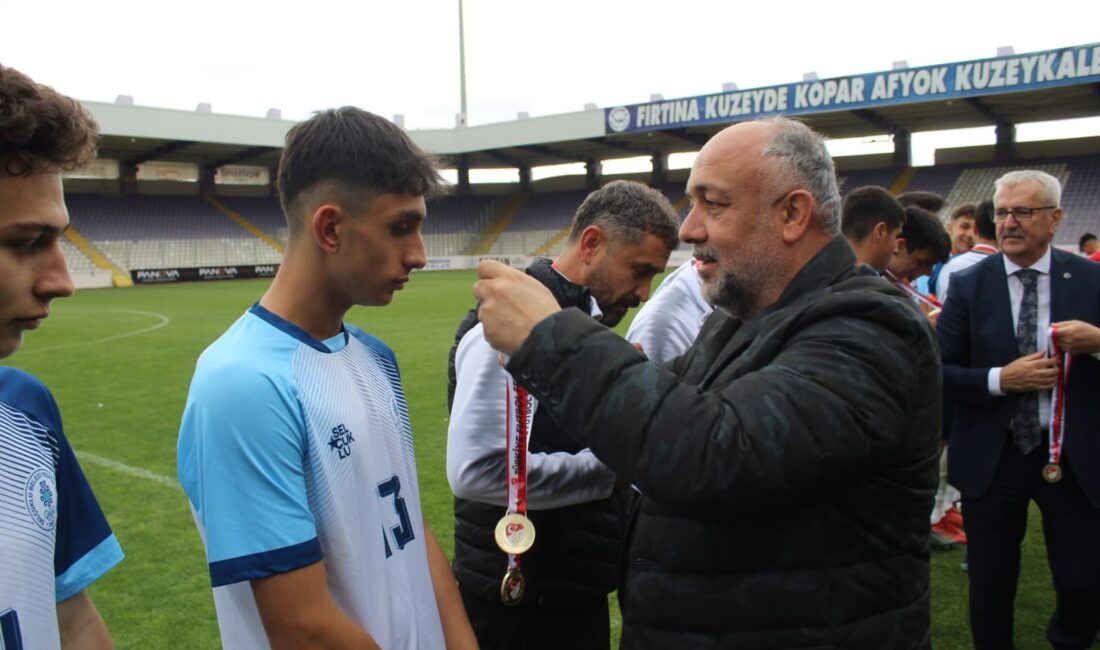 Afyonkarahisar’ın ev sahipliğinde yapılan olan U-16 Türkiye Şampiyonası Final müsabakaları