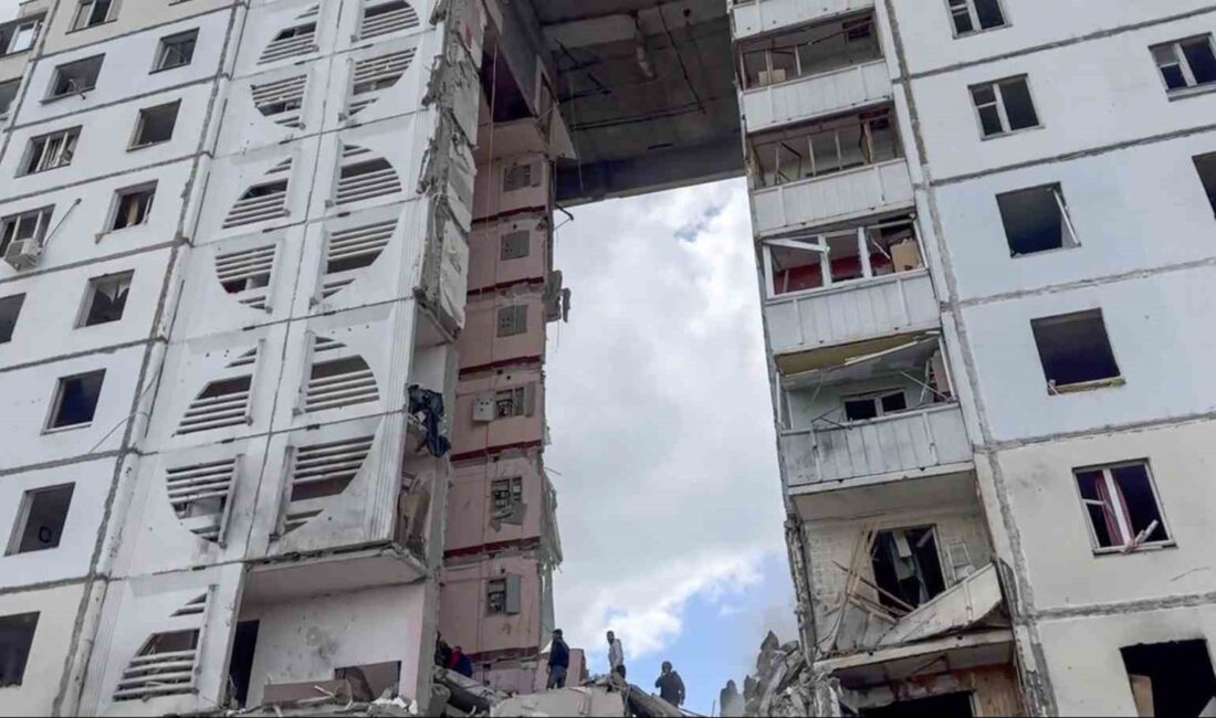 UKRAYNA’NIN RUSYA’NIN BELGOROD KENTİNE GERÇEKLEŞTİRDİĞİ HAVA SALDIRISININ ARDINDAN 10 KATLI