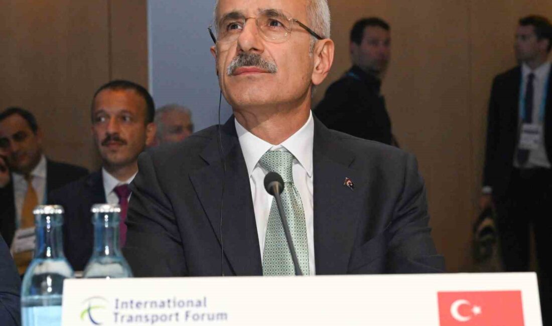 Ulaştırma ve Altyapı Bakanı Abdulkadir Uraloğlu, Almanya’da “Ukrayna Hakkında Özel