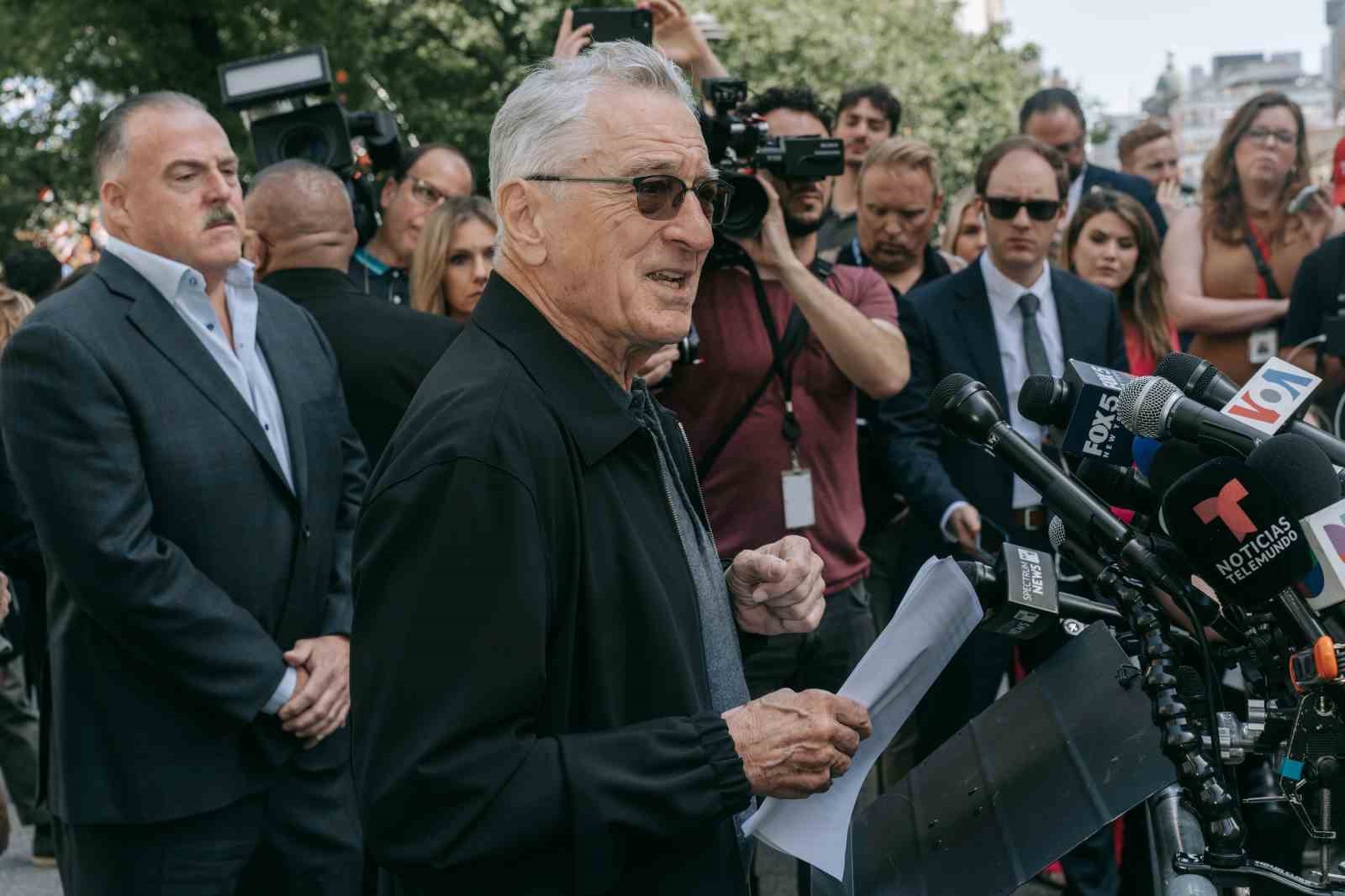 Ünlü oyuncu Robert De Niro, bugün New York’ta ABD Başkanı