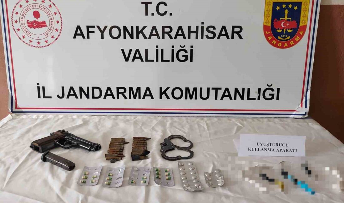 Afyonkarahisar’da uyuşturucu satışı yaptığı iddia edilen 2 şahıs jandarmanın düzenlediği