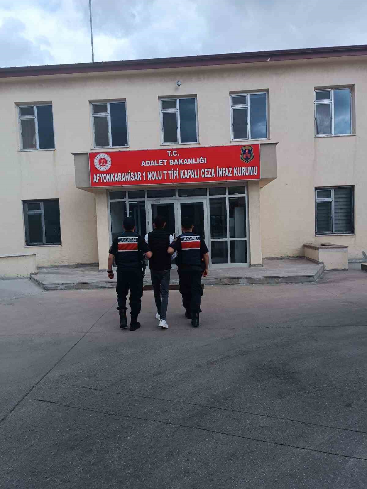 AFYONKARAHİSAR’DA UYUŞTURUCU SATMA SUÇUNDAN 5 YIL 11 AY 26 GÜN